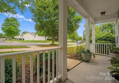 Exterior - 8752 Westwind Point Dr, Cornelius, NC 28031 photo 2 of 6