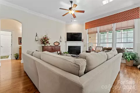 6059 Daphne Cir, Fort Mill, SC 29708 photo 9