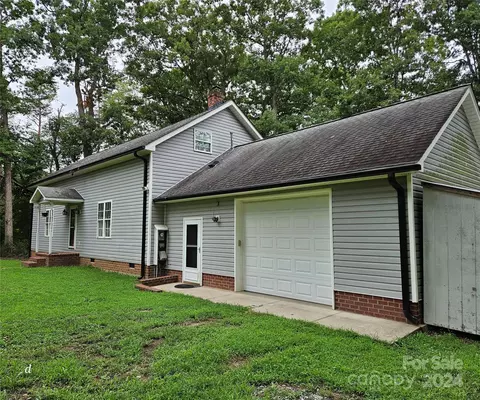 Exterior - 122 Knight Ln, Lawndale, NC 28090 photo 2 of 9