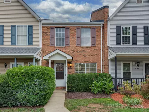 8248 Golf Ridge Dr, Charlotte, NC 28277