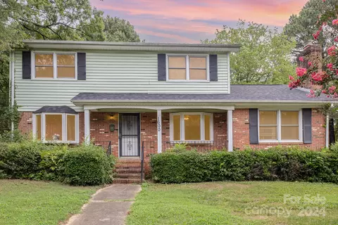 1600 Vancouver Dr, Charlotte, NC 28213