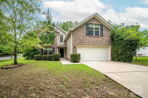 7272 Cascading Pines Dr, Fort Mill, SC 29708
