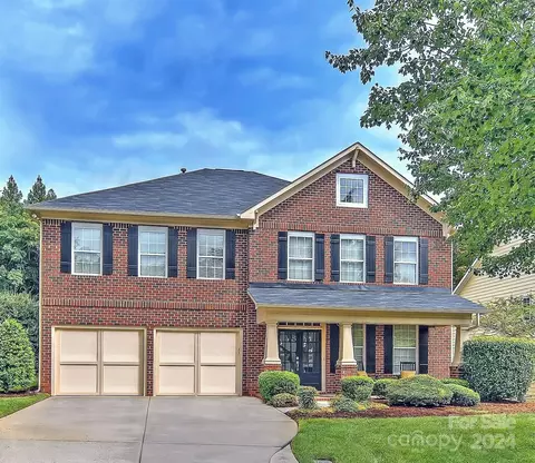 1027 Elsmore Dr, Matthews, NC 28104