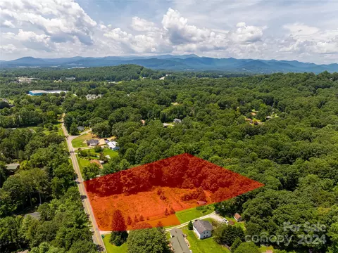 219 Christ School Rd, Arden, NC 28704
