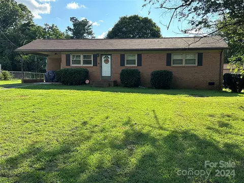 4133 Grissom St, Gastonia, NC 28056