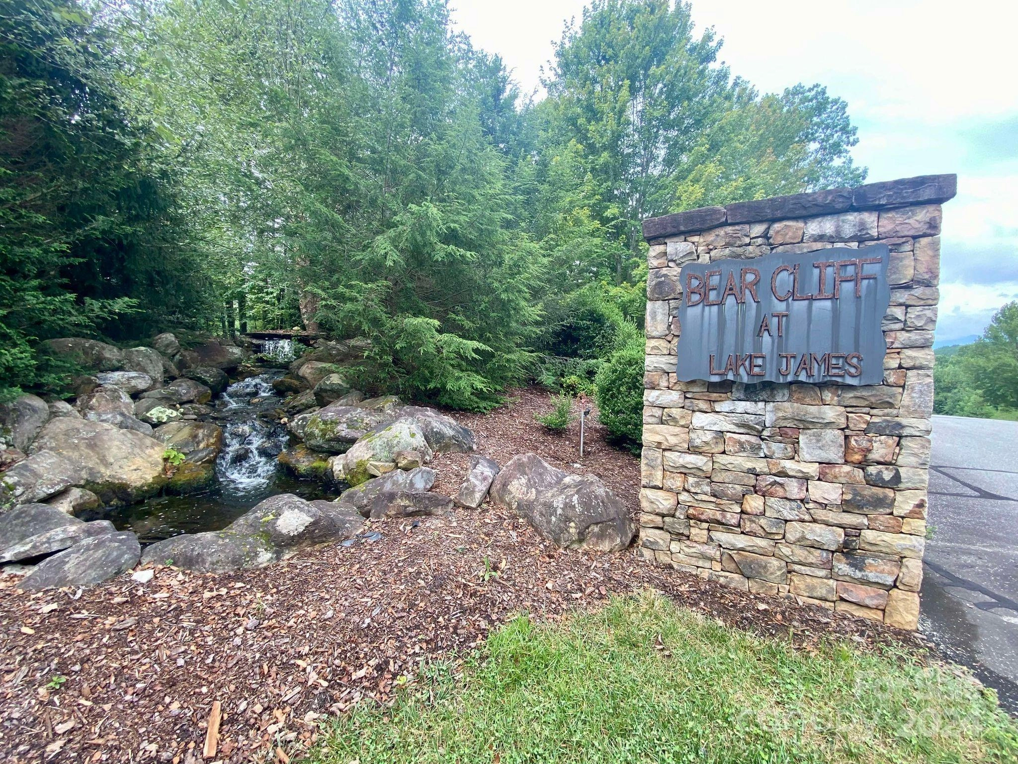 00 Lake Rdg Dr  