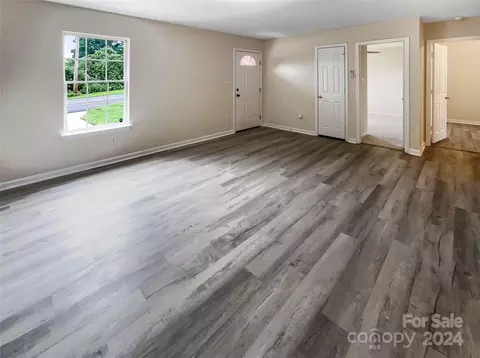 Living - 721 3rd Ave, Gastonia, NC 28054 photo 1 of 4