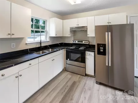 Kitchen - 721 3rd Ave, Gastonia, NC 28054 photo 1 of 2