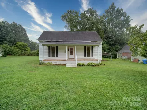 711 Parker St, Albemarle, NC 28001