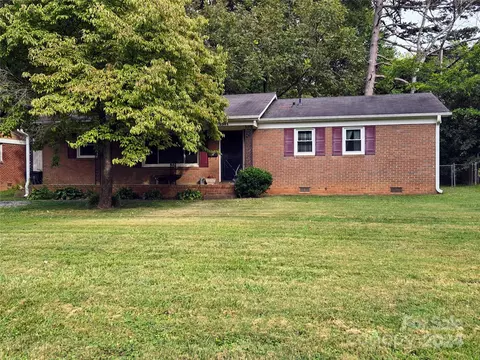 1501 Lakedell Dr, Charlotte, NC 28215