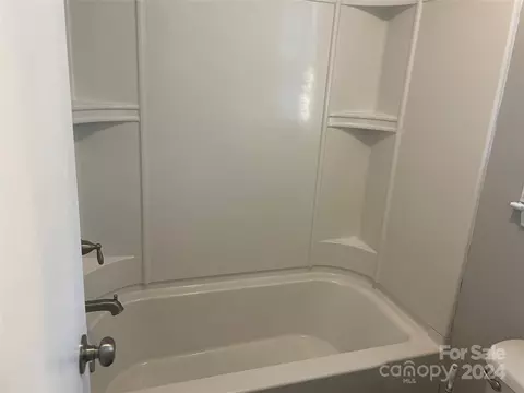 Bath - 2120 Walden Rd, Lancaster, SC 29720 photo 2 of 5