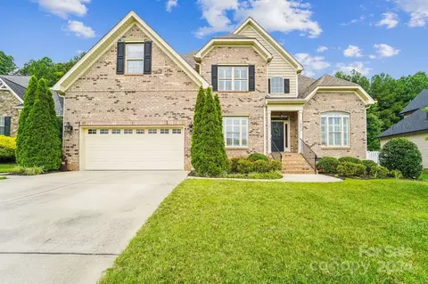 1673 Essex Hall Dr, Rock Hill, SC 29730