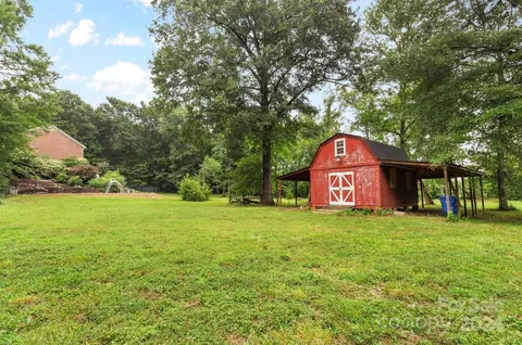 Exterior - 5004 Cedar Park Ct, Monroe, NC 28110 photo 3 of 4