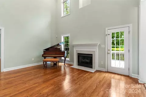 Living - 5004 Cedar Park Ct, Monroe, NC 28110 photo 2 of 3