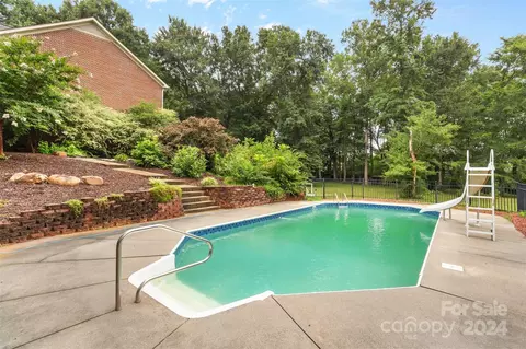 Exterior - 5004 Cedar Park Ct, Monroe, NC 28110 photo 2 of 4