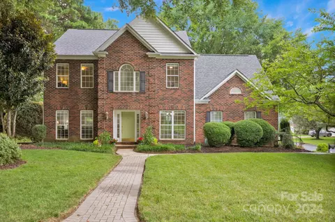 15805 Kinlocke Dr, Huntersville, NC 28078
