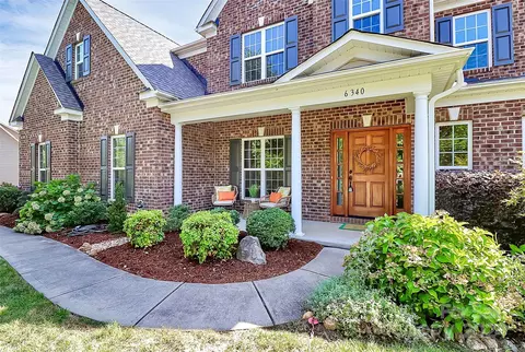 6340 Alba Rose Ln, Huntersville, NC 28078