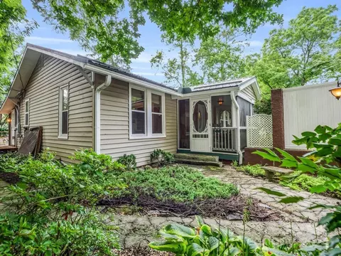 32 Overlook Dr, Brevard, NC 28712