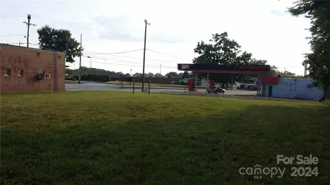 116 3rd Ave, Conover, NC 28613 photo 3