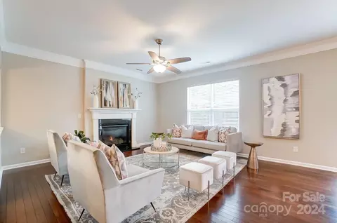 Living - 5017 Fenwick Ct, Lancaster, SC 29720 photo 1 of 2