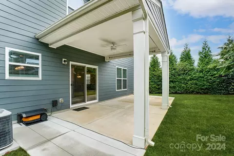 Exterior - 5017 Fenwick Ct, Lancaster, SC 29720 photo 4 of 7