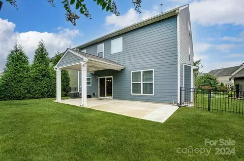 Exterior - 5017 Fenwick Ct, Lancaster, SC 29720 photo 3 of 7