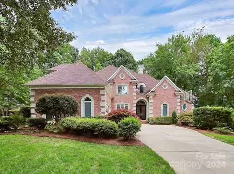 10913 Lee Manor Ln, Charlotte, NC 28277