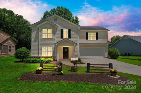 7925 Quail Field Dr, Charlotte, NC 28227