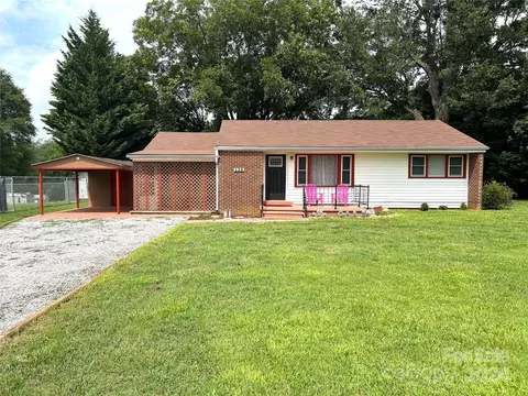 130 Oakland Heights Rd, Forest City, NC 28043