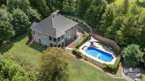 417 Tate St, Morganton, NC 28655