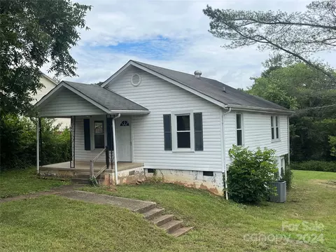 11 Beck St, Marion, NC 28752