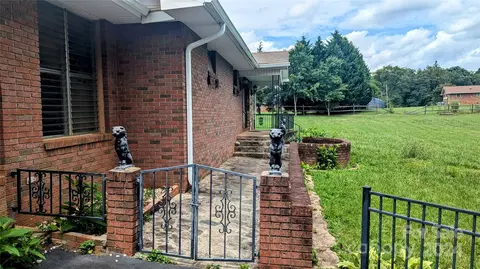 4011 25th Ne St NE, Hickory, NC 28601