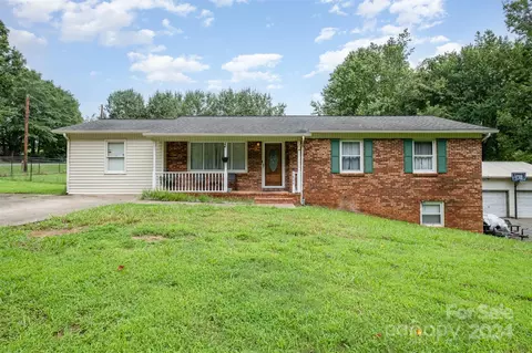 3806 Robert Riding Rd, Shelby, NC 28150