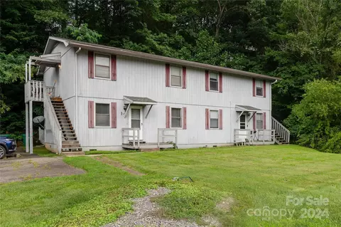 1 Moore Cir, Black Mountain, NC 28711