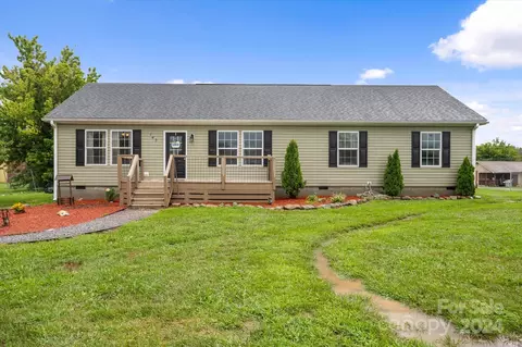 143 Old Johnson Farm Rd, Fletcher, NC 28732