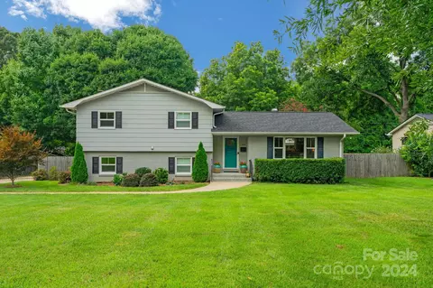 1723 Progress Ln, Charlotte, NC 28205