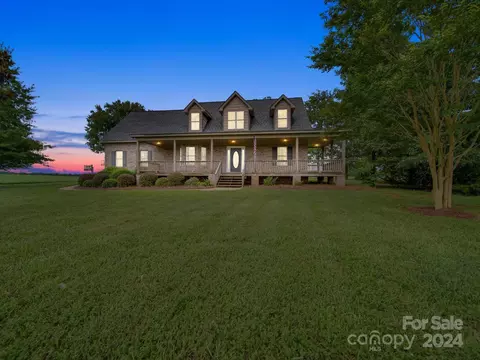 3634 New Town Rd, Waxhaw, NC 28173