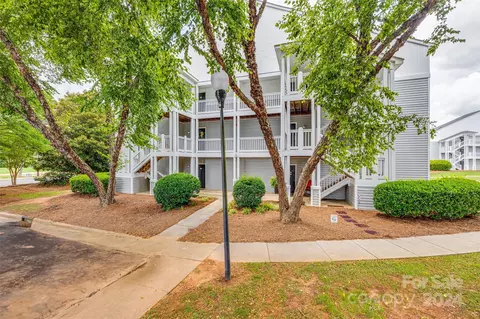 18 Hamiltons Bay 434 Ct #434, Clover, SC 29710