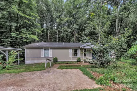 5 Valleywood Ct, Asheville, NC 28803