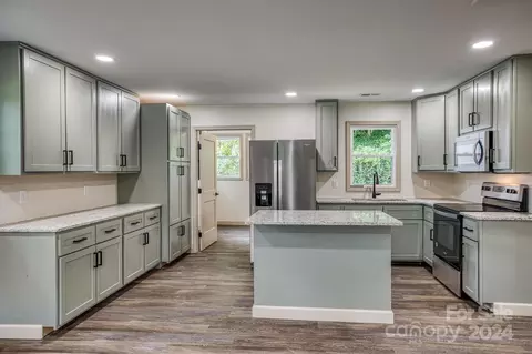 Kitchen - 2988 Us 70 E, Marion, NC 28752 photo 1 of 3