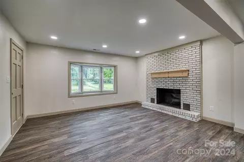 Living - 2988 Us 70 E, Marion, NC 28752 photo 1 of 4