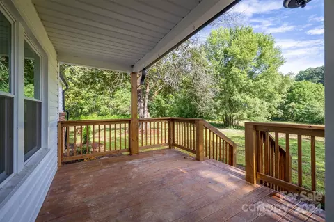 Exterior - 2988 Us 70 E, Marion, NC 28752 photo 5 of 5