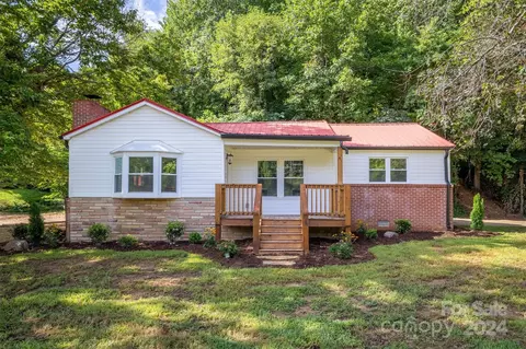 Exterior - 2988 Us 70 E, Marion, NC 28752 photo 2 of 5