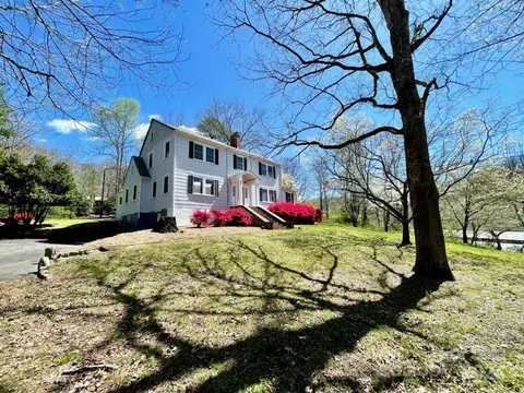699 Old Us 70 E Hwy E, Black Mountain, NC 28711