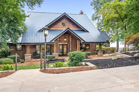 595 Kenway Loop, Mooresville, NC 28117