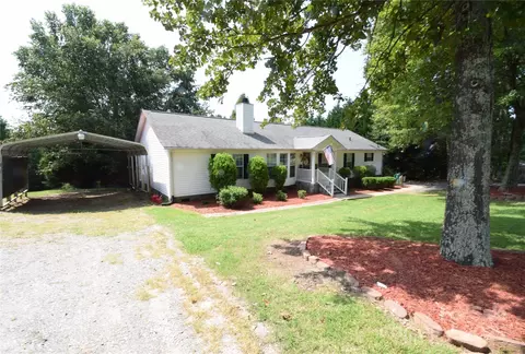 359 Pinnacle Rd, Kings Mountain, NC 28086