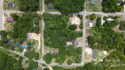 111 Rose St, Hamlet, NC 28345 photo 4