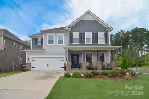 609 Deep River Way, Waxhaw, NC 28173