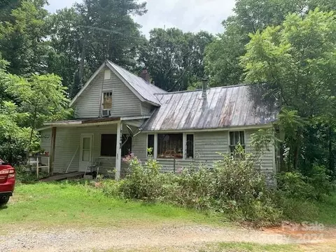 230 Kirkwood Hill Ln, Hendersonville, NC 28739