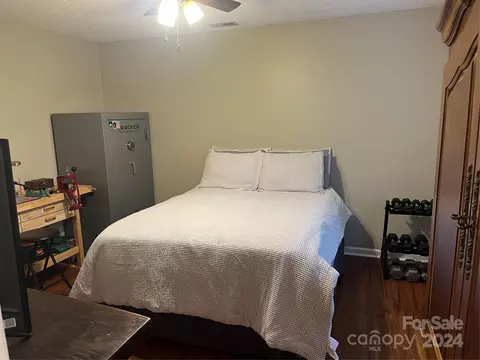 Bedroom - 1307 Bell St, Salisbury, NC 28144 photo 2 of 4